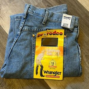 NWT Wrangler cowboy cut jeans men’s